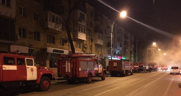 В масштабном пожаре в центре Одессы погибли 2 человека