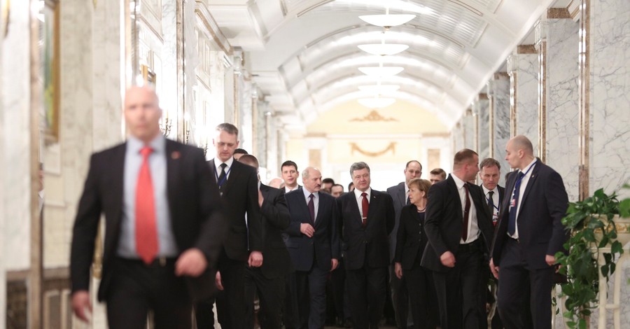 Переговоры в Минске возобновились после короткого перерыва