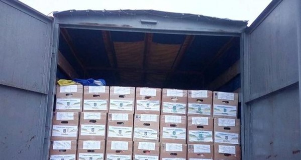 Под Донецком застряли около 600 фур с продуктами