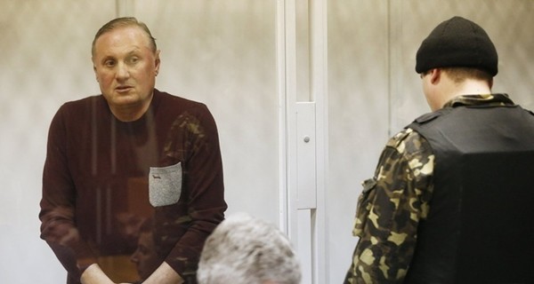 Ефремов опоздал в суд на 15 минут из-за долгого допроса в ГПУ  