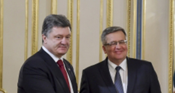 Порошенко и Коморовский обсудили ввод миротворцев на Донбасс