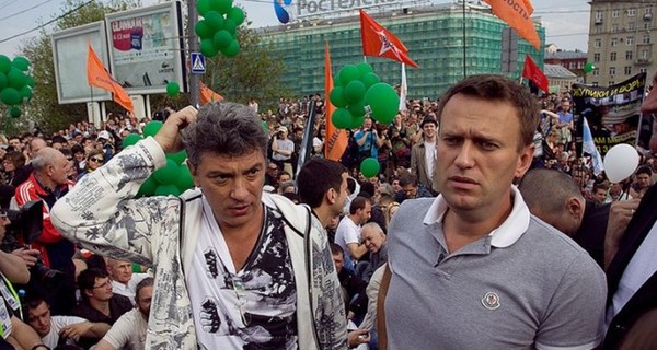 Суд не пустил Навального на похороны Немцова