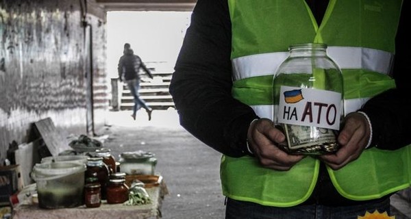В киевском метро милиция проверит волонтеров, которые просят деньги у пассажиров