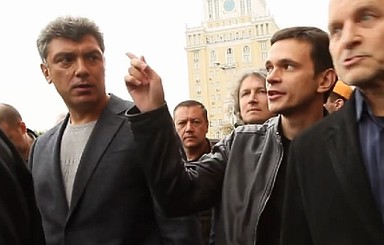 Друг Немцова пообещал опубликовать доклад убитого политика о войсках России в Донбассе