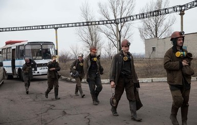 Сутки после взрыва на шахте Засядько: опознаны 7 погибших