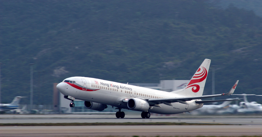В Китае пассажирский самолет посадили из-за угрозы теракта