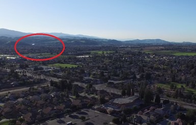 В Калифорнии беспилотник снял появление скоростного НЛО