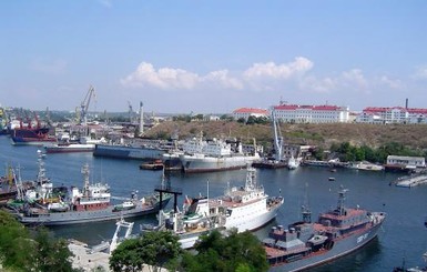 В Украине начали считать, сколько потеряли от закрытия и разрушения портов в Крыму и Мариуполе