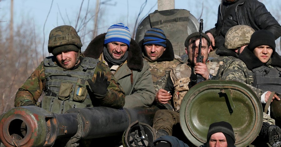 Бойцы 128 бригады получили 55 тысяч гривен за захваченный танк