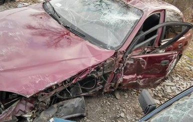 Авария в Броварах: маршрутка пролетела 15 метров, 14 человек в больнице