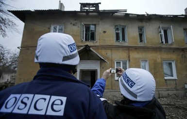 Наблюдатели ОБСЕ наконец-то попали в Широкино и обнаружили человеческие останки