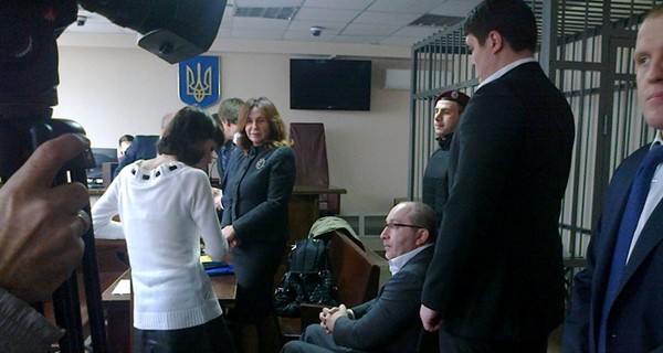 Суд по делу Кернеса перенесли в Полтаву, но мэра Харькова здесь пока не ждут