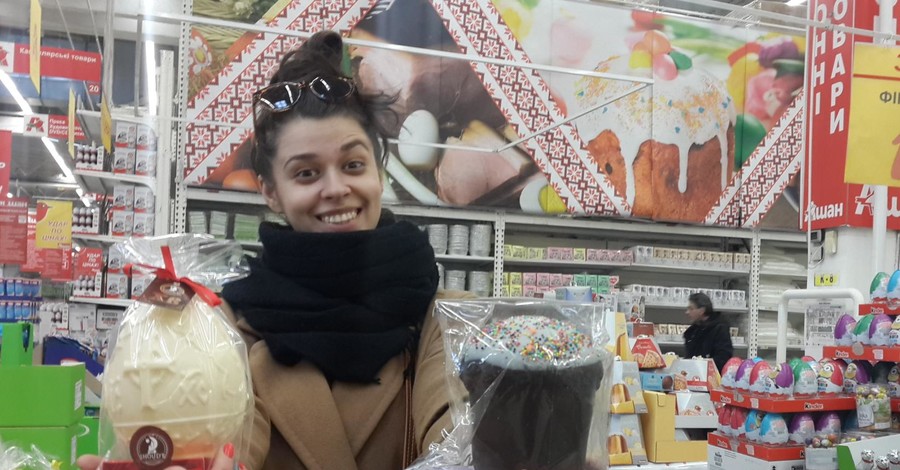 Пасхальная мода: в Киеве продают куличи из шоколада и 