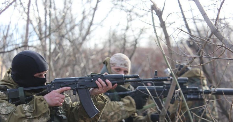 Украинские пограничники затеяли перестрелку с неизвестными