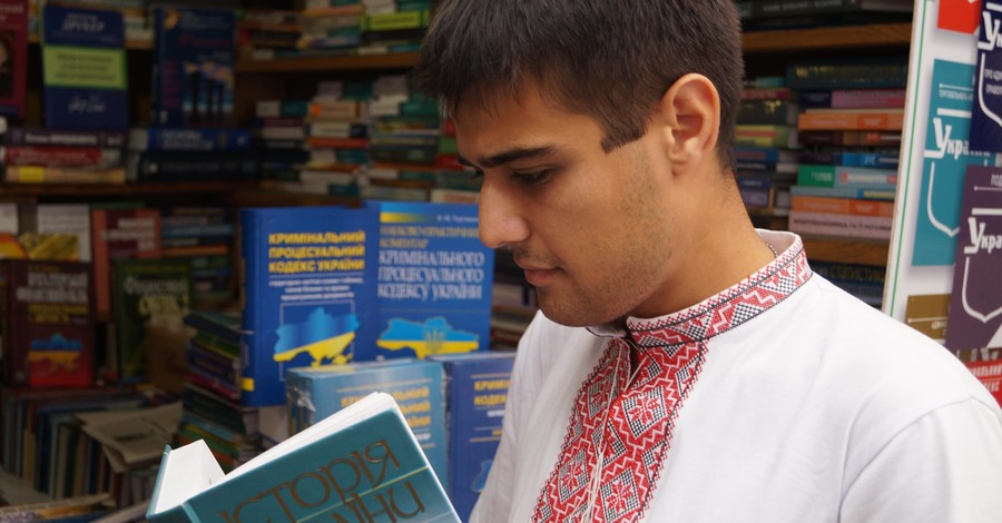 Что написали в новых учебниках истории о Майдане и войне
