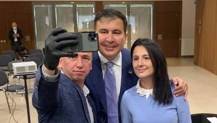 Слуги народа устроили фотосессию с Саакашвили, нарушив правила карантина