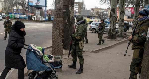 Дончане сообщили о тяжелой ночи и стрельбе в двух районах