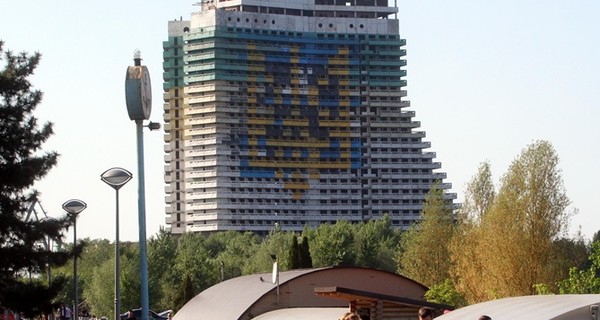В Днепропетровске с тридцатого этажа недостроя сорвался парень