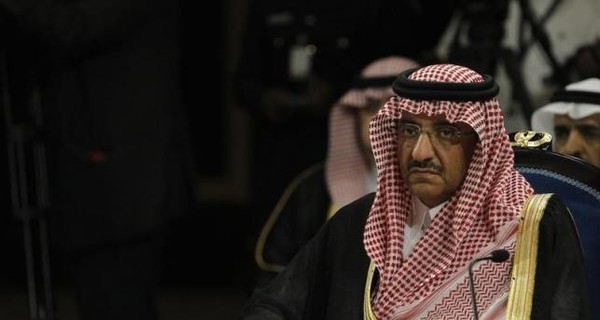 Король Саудовской Аравии лишил  своего брата титула наследного принца
