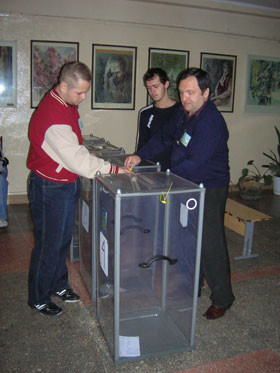 Крым приступил к голосованию  