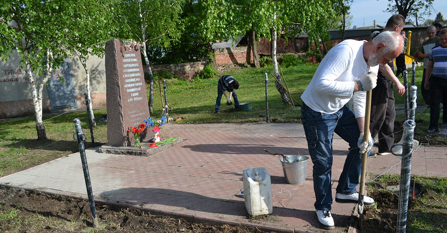 В Харькове привели в порядок памятник узникам концлагеря