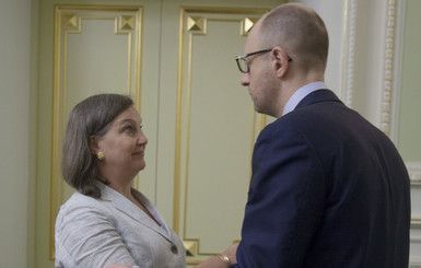 Яценюк и Нуланд обсудили возвращение в Украину вывезенных активов олигархов