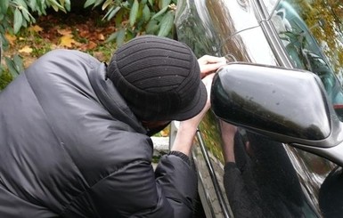 Пьяный киевлянин переполошил милицию информацией об угоне машины с ребенком