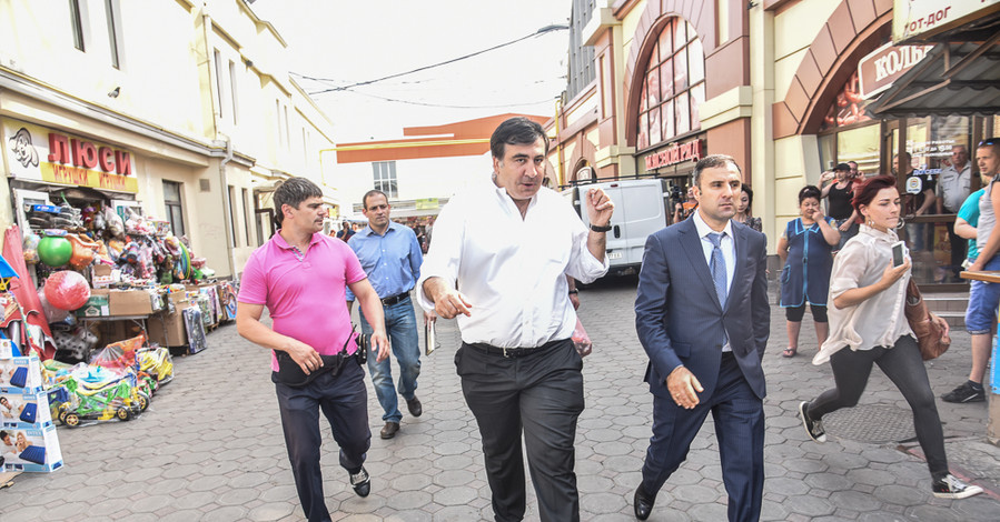 Саакашвили провел экскурсию по 