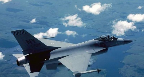 На границе США и Мексики разбился истребитель F-16