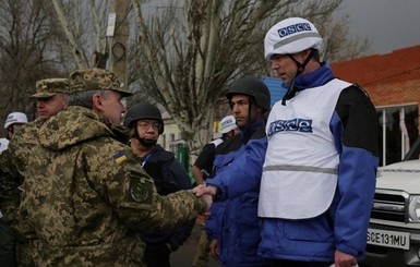 Семенченко опроверг данные ОБСЕ об отступлении украинских войск под Мариуполем
