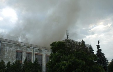В Черкассах горит драмтеатр