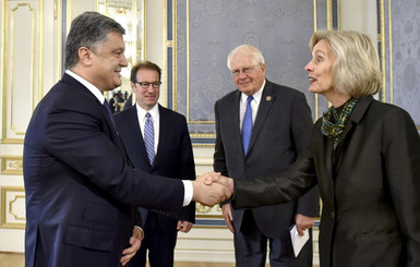 Порошенко выступил за увеличение военного взаимодействия с США