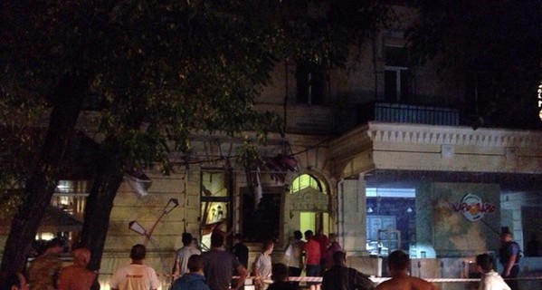 Милиция рассказала подробности ночного взрыва в Одессе