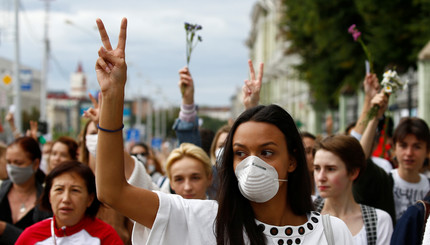 Протесты в Беларуси: на четвертый день на улицы вышли женщины и врачи