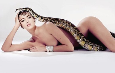 Ирина Шейк снялась в фотосессии со змеей