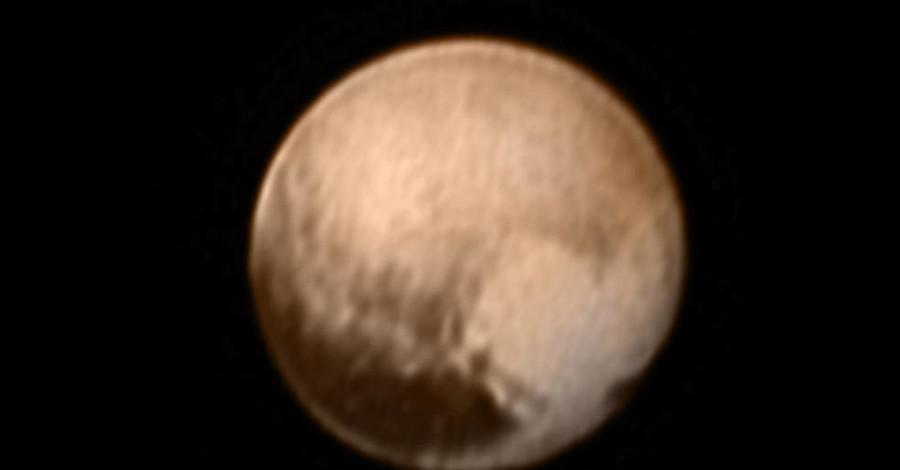 НАСА показали, что на Плутоне есть нарисованное сердце