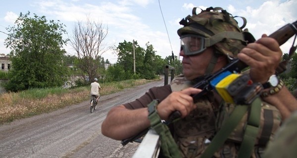 Штаб АТО: противник атаковал украинских военных в районе Авдеевки и Верхнеторецкого