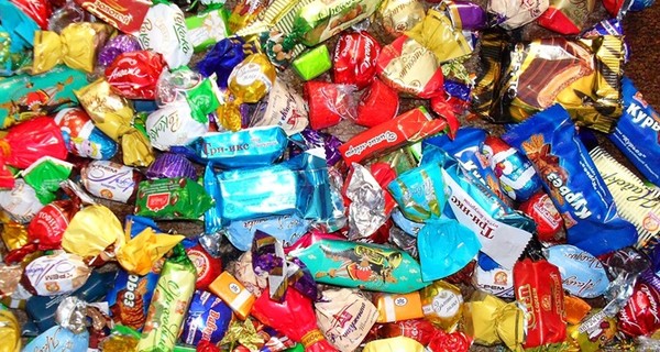 На Филиппинах полторы тысячи школьников отравились сладостями