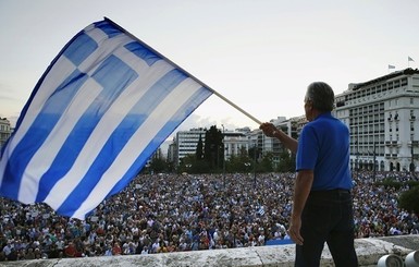 Евросоюз кинул грекам спасательный жилет