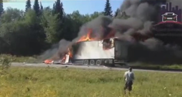 В России столкнулись автобус и грузовик, погибли 11 человек