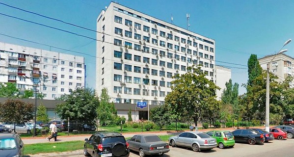 В Одессе работник суда сбросился с крыши 10-этажного здания