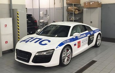 Полиция Санкт-Петербурга приобрела спорткар Audi R8