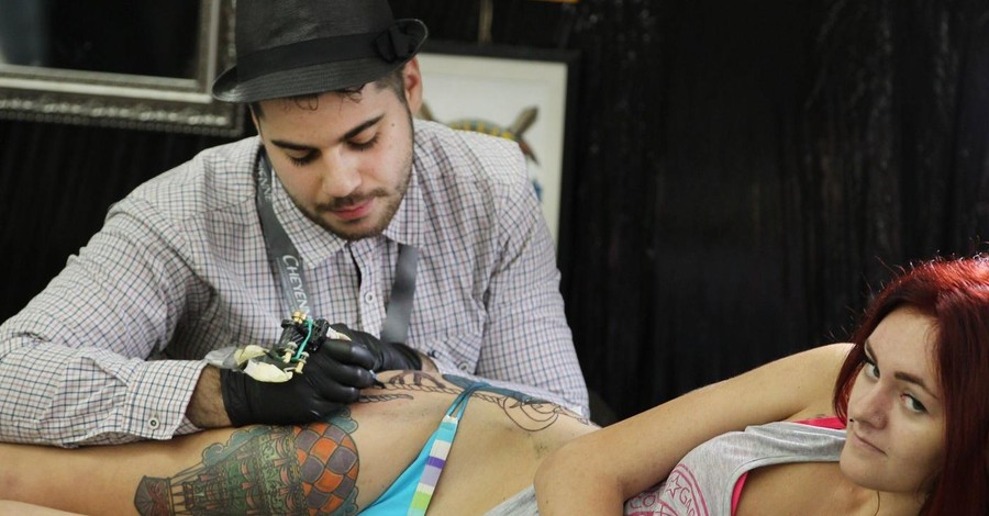 Женские татуировки: как это действует на мужчин