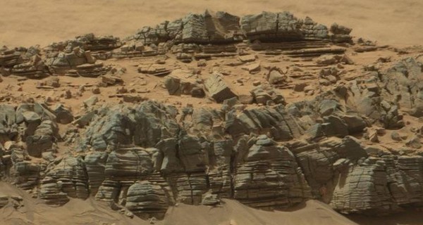 По марсианским скалам носятся космические крабы?