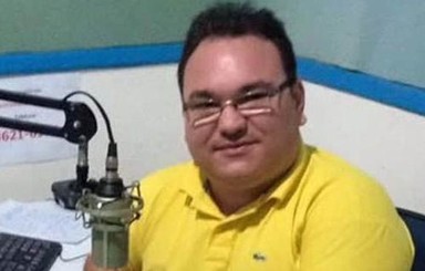 Бразильского радиоведущего застрелили во время прямого эфира