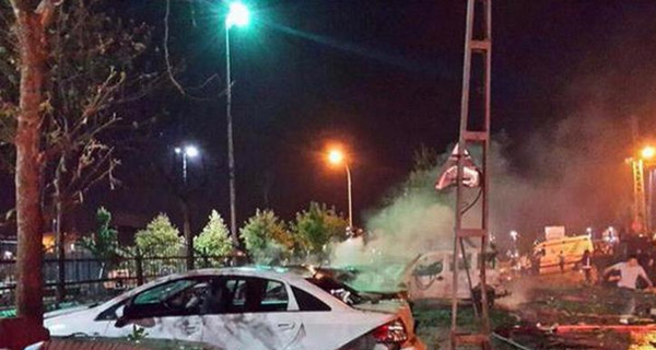 Неизвестные подорвали полицейский участок в Стамбуле, есть погибшие