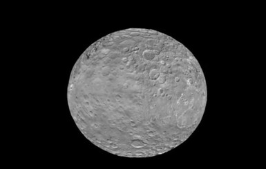 НАСА обнародовало уникальные фото поверхности планеты Цереры 