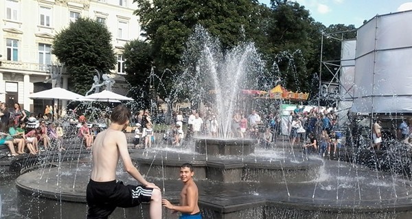 Даешь погодный рекорд: так жарко в Киеве не было 60 лет!