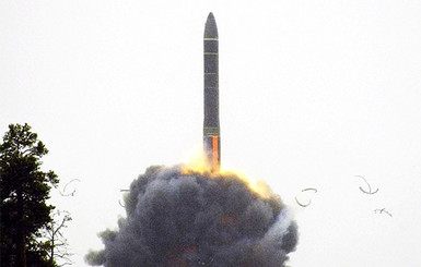 В России испытали межконтинентальную баллистическую ракету 