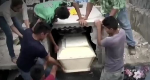 В Гондурасе похоронили заживо беременную девушку 